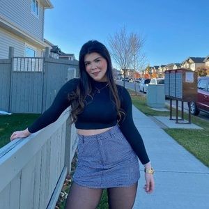 Meet your Posher, Alejandra